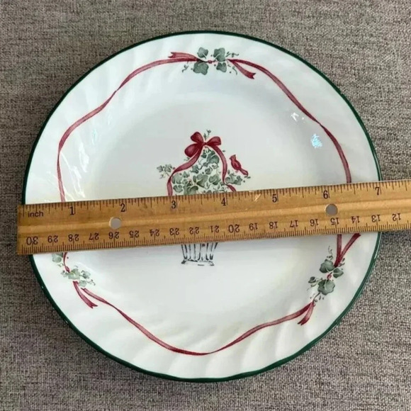 Corelle by Corning 7" Bread Plates - Callaway Holiday Collection Made in US - Picture 3 of 4